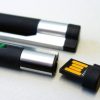 USB-Stick kann einfach aus dem Kugelschreibergehäuse eingeschoben werden
